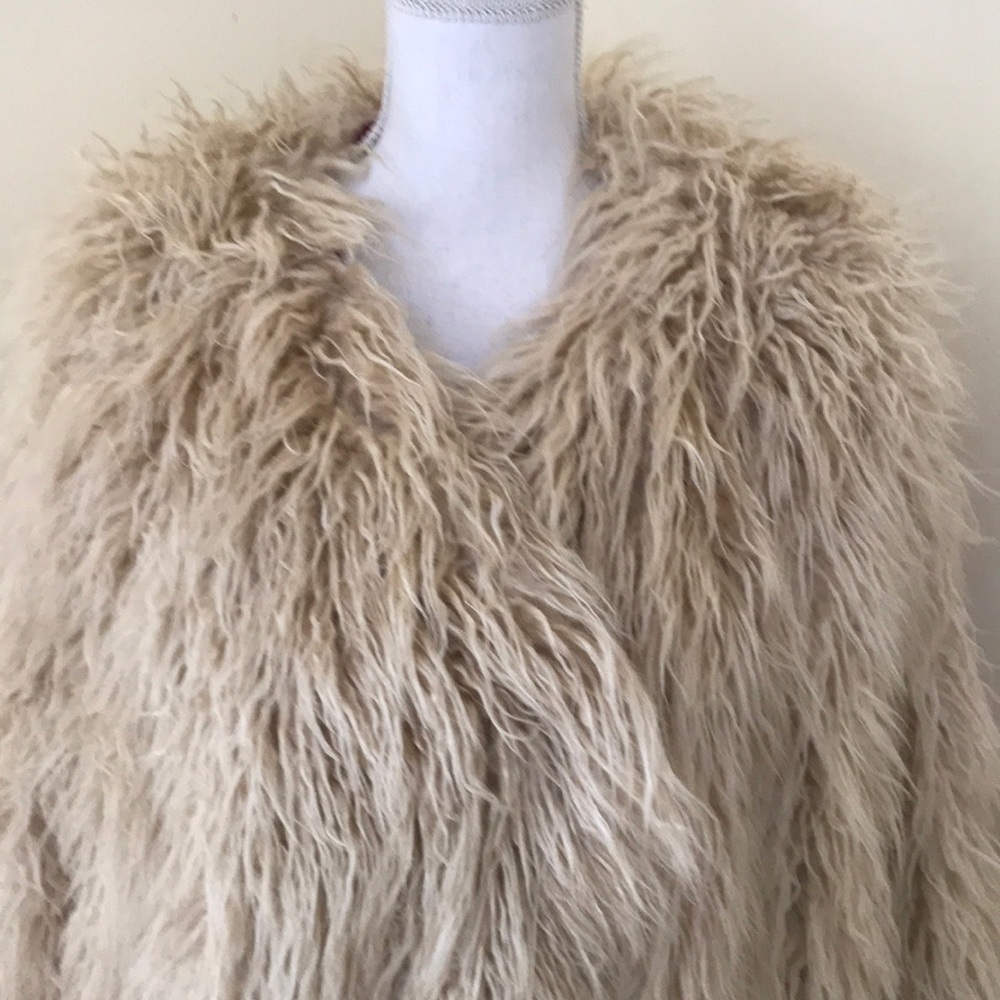 NWT! FREE PEOPLE Size S fuzzy faux fur jacket - Picture 3 of 8